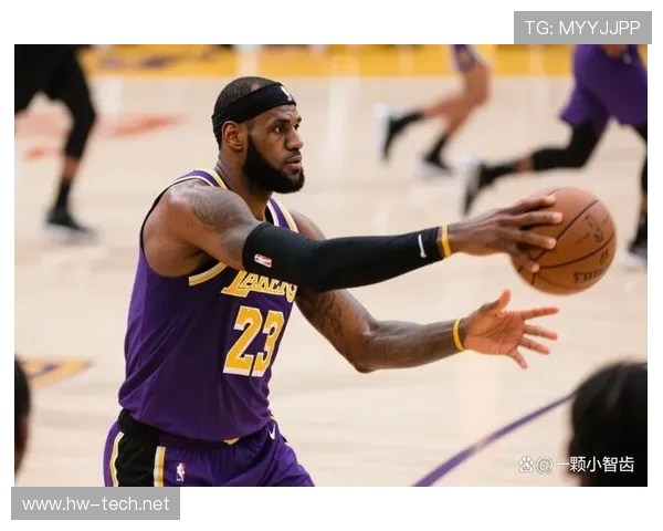 詹姆斯的起伏表现与巨大贡献如何成就篮球场上的传奇